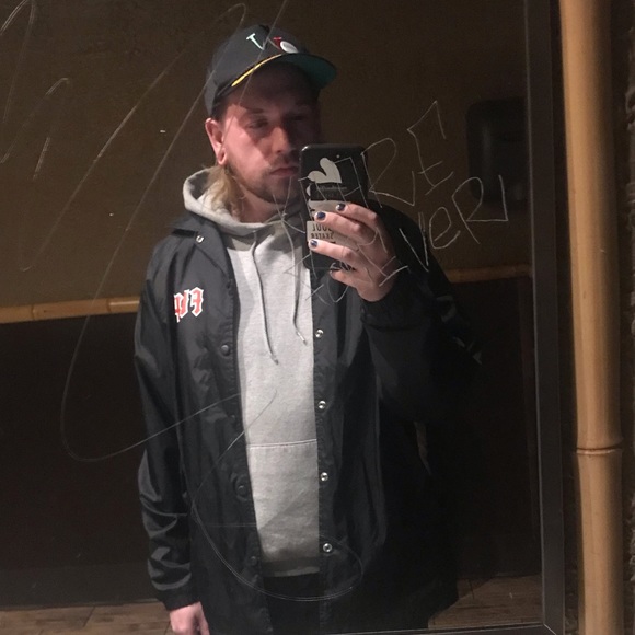 Meet your Posher, C - Picture 2 of 2